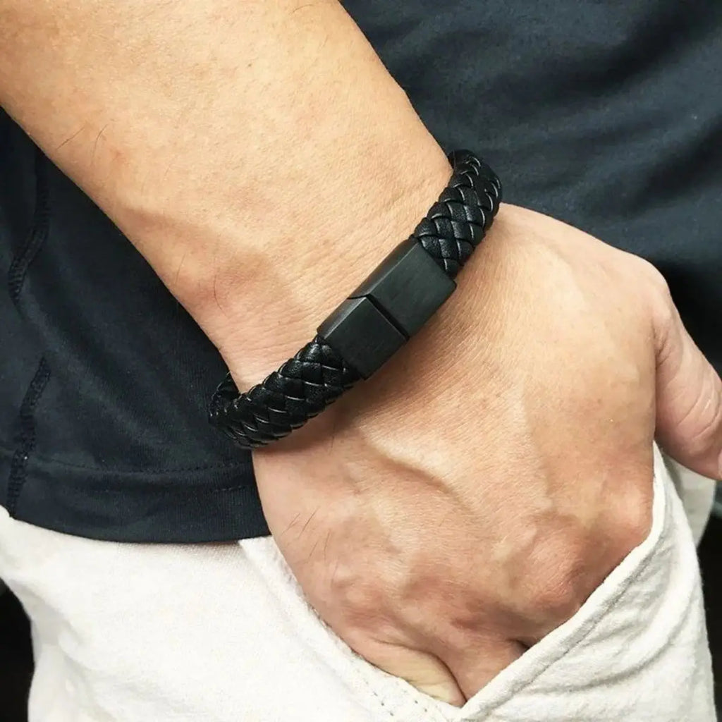 Retro Men's Leather Open Bangle
