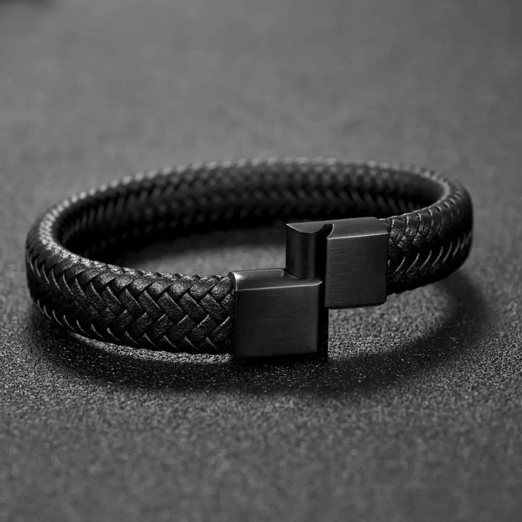 Retro Men's Leather Open Bangle
